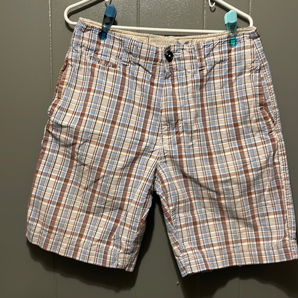 Men’s size 32 American Eagle shorts